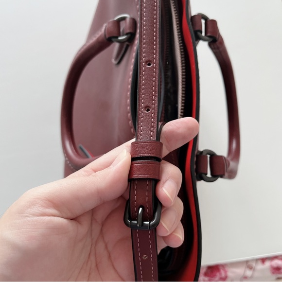 LIKE NEW! COACH Dakotah Satchel in Burgundy Bag Women - Picture 9 of 12
